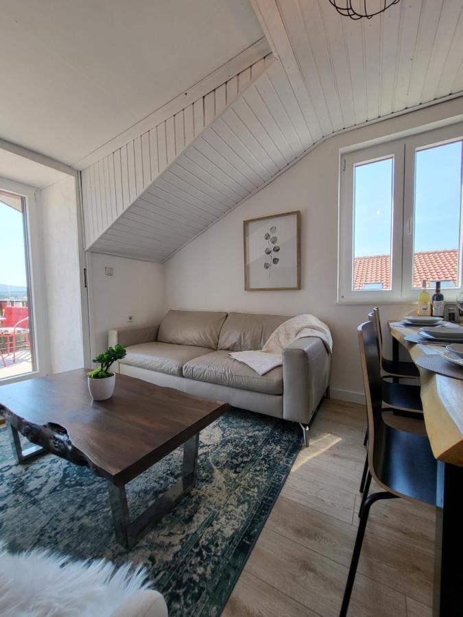 ApartmaniinПримоштен Экстерьер фото