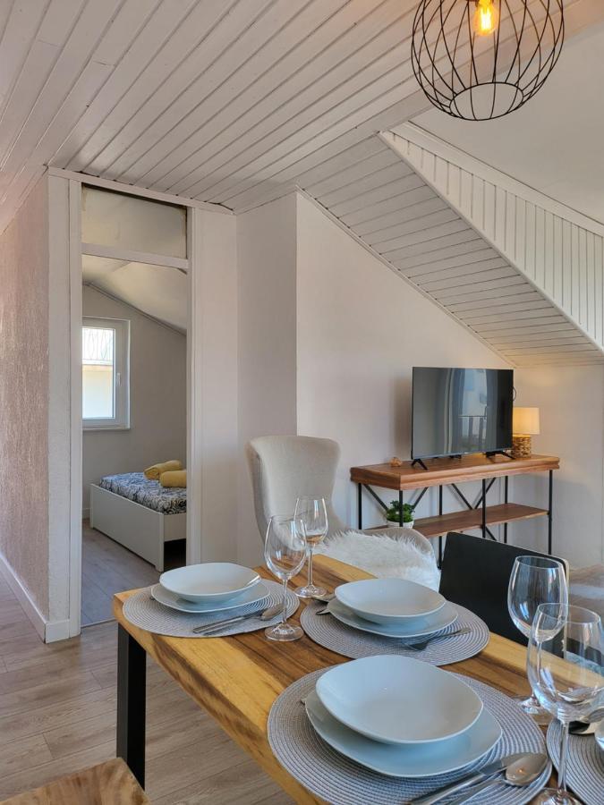 ApartmaniinПримоштен Экстерьер фото