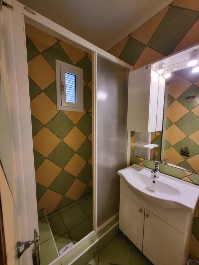 ApartmaniinПримоштен Экстерьер фото